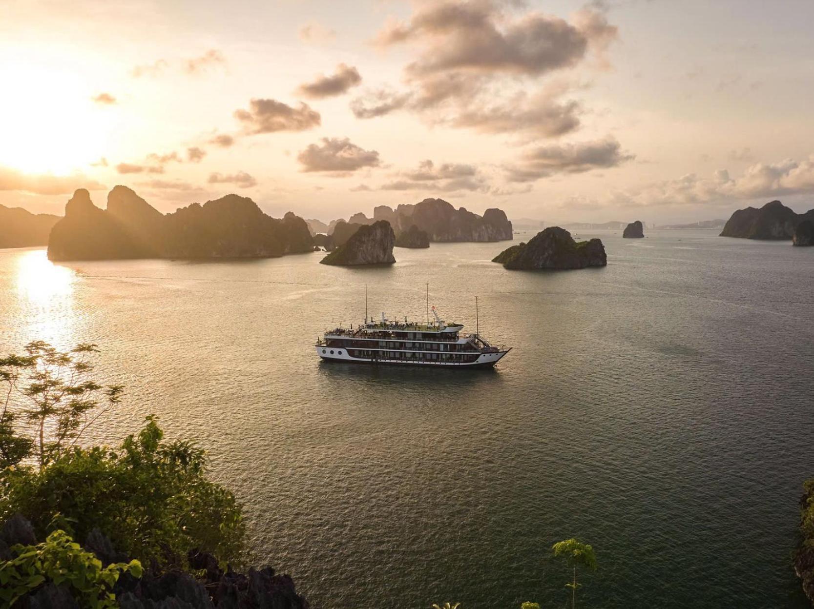 Hotel Le Journey Elegance Cruise Ha Long Exterior foto